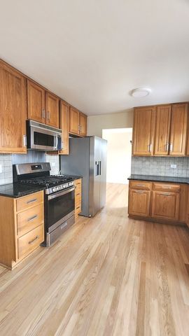 5 Castlegate Court, Vernon Hills, IL 60061