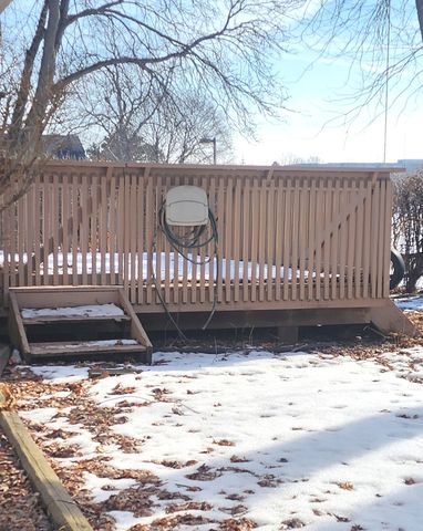 5 Castlegate Court, Vernon Hills, IL 60061