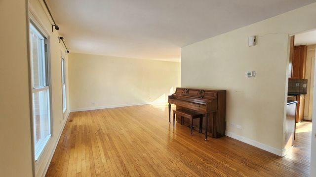 5 Castlegate Court, Vernon Hills, IL 60061