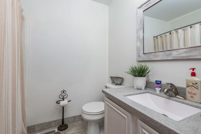 129 CENTENNIAL Drive, Hainesville, IL 60073