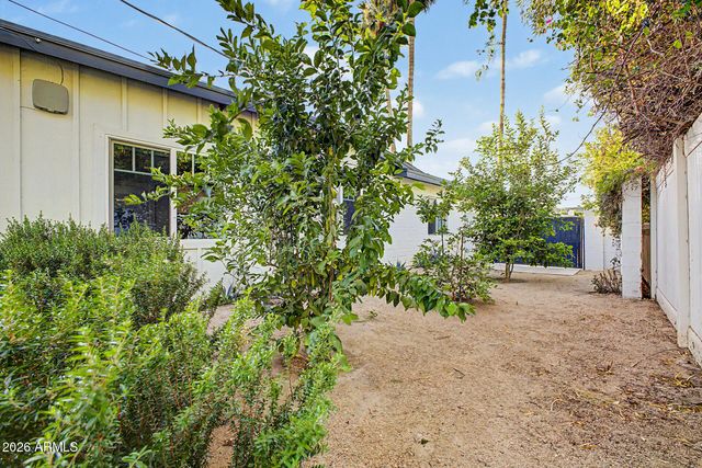 4129 E INDIANOLA Avenue, Phoenix, AZ 85018