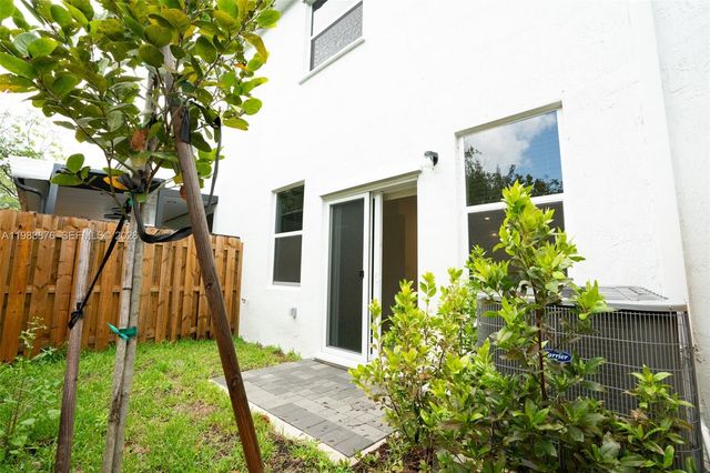 204 SE 10th Ct 204, Florida City, FL 33034