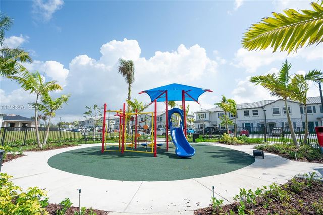 204 SE 10th Ct 204, Florida City, FL 33034