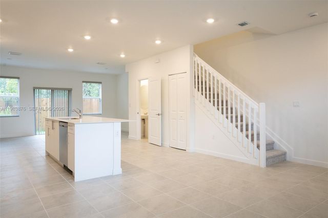 204 SE 10th Ct 204, Florida City, FL 33034