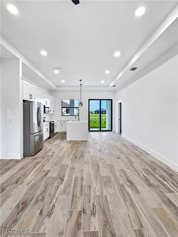 4113 Kismet PKWY W, Cape Coral, FL 33993