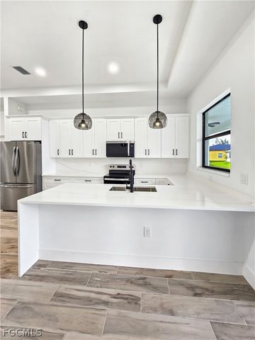 4113 Kismet PKWY W, Cape Coral, FL 33993