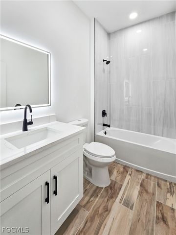 4113 Kismet PKWY W, Cape Coral, FL 33993