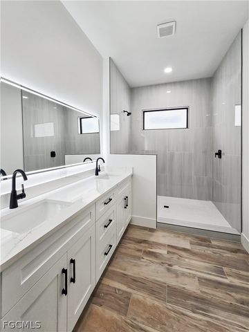 4113 Kismet PKWY W, Cape Coral, FL 33993