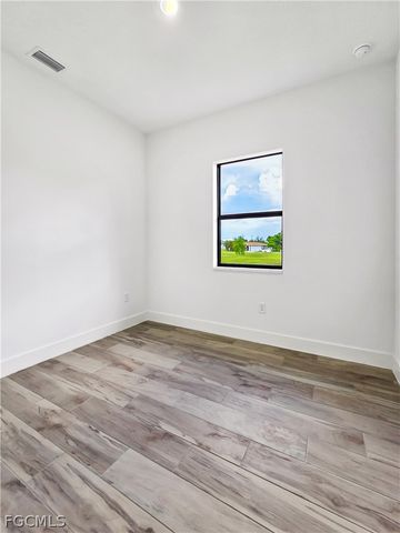 4113 Kismet PKWY W, Cape Coral, FL 33993