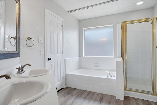 910 York Street, Forney, TX 75126