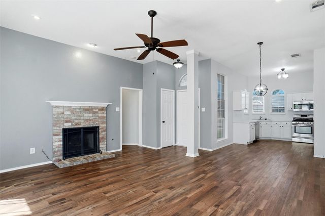 910 York Street, Forney, TX 75126