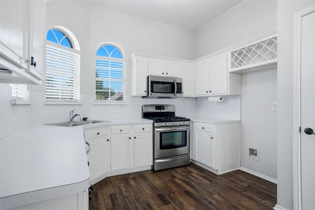 910 York Street, Forney, TX 75126