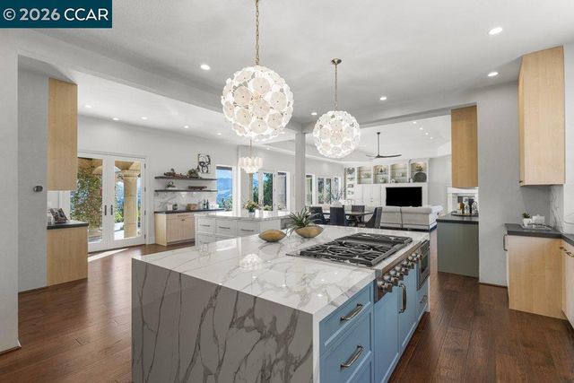 251 Santiago Ln, Danville, CA 94526