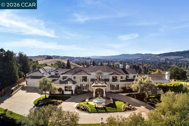 251 Santiago Ln, Danville, CA 94526