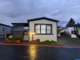 8951 SE Fuller Rd 37, Happy Valley, OR 97086