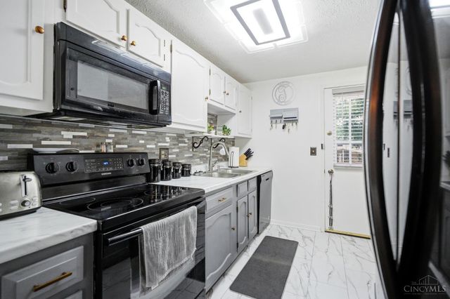 5855 Winchester Drive, Miami Twp, OH 45150