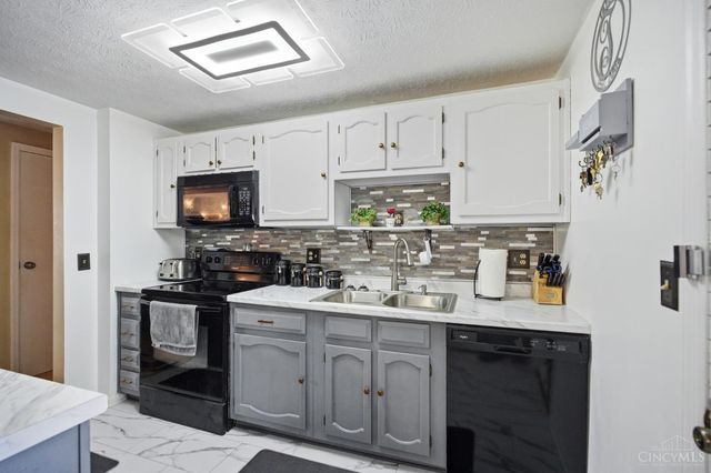 5855 Winchester Drive, Miami Twp, OH 45150