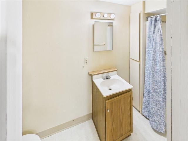 240 SE 121st Road, Warrensburg, MO 64093