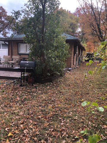 8304 Arlis Street, Commerce Charter Township, MI 48382