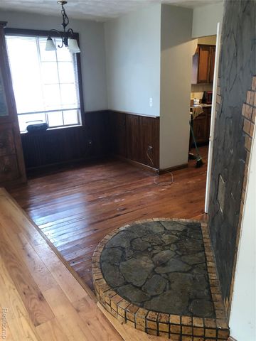 8304 Arlis Street, Commerce Charter Township, MI 48382