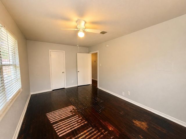 502 E Jackson Street, West Columbia, TX 77486