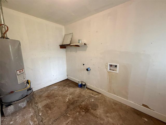 502 E Jackson Street, West Columbia, TX 77486