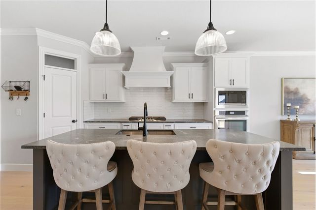 231 Ambry Loop, Centerton, AR 72719