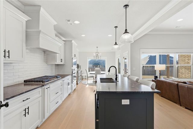 231 Ambry Loop, Centerton, AR 72719