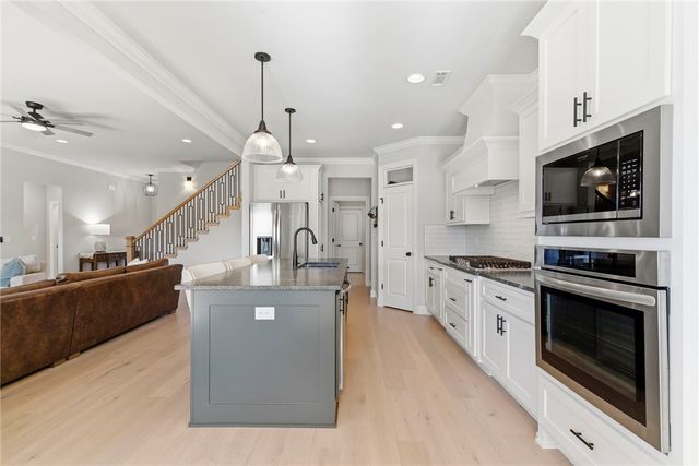 231 Ambry Loop, Centerton, AR 72719