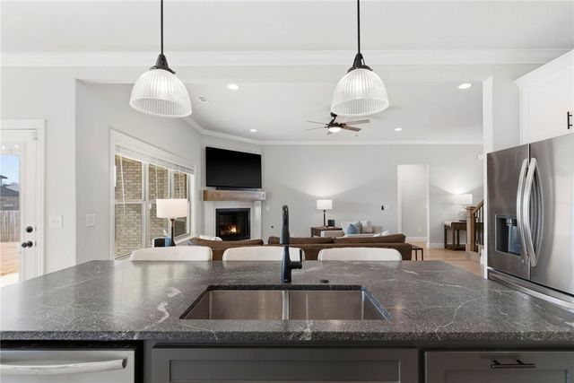 231 Ambry Loop, Centerton, AR 72719