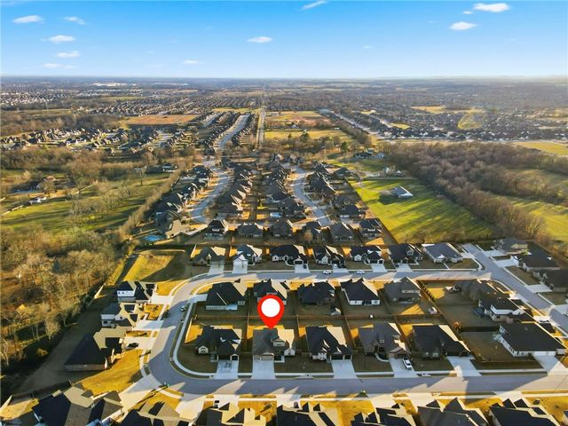 231 Ambry Loop, Centerton, AR 72719