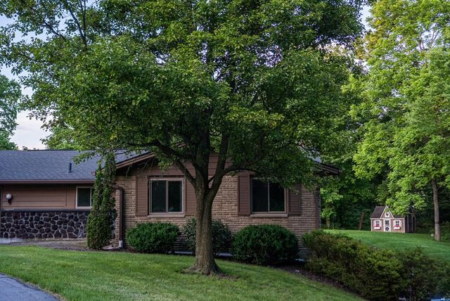 2564 Rustling Brook Lane, Beavercreek, OH 45434