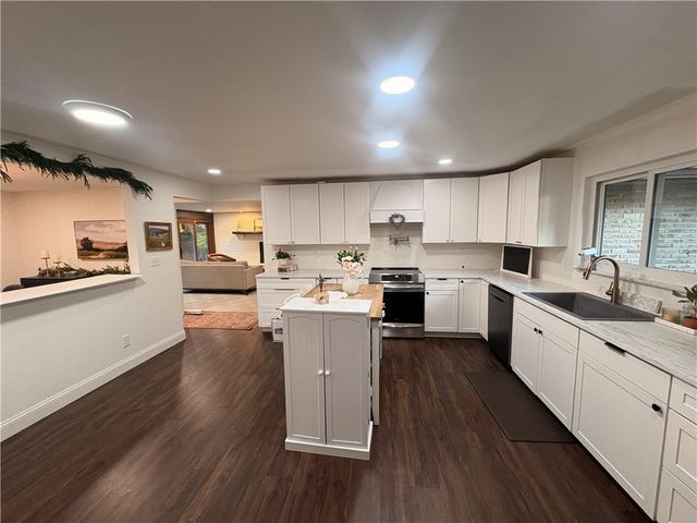 2564 Rustling Brook Lane, Beavercreek, OH 45434