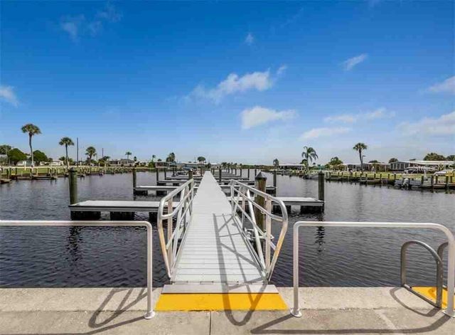 717 RIVERVIEW CIRCLE, North Port, FL 34287