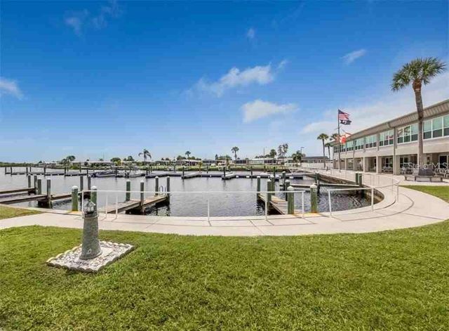 717 RIVERVIEW CIRCLE, North Port, FL 34287