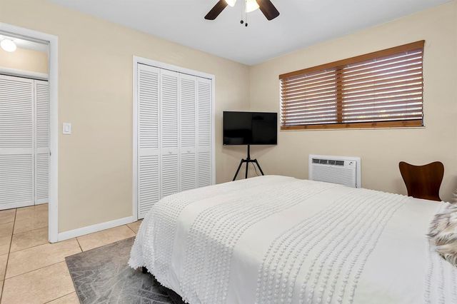2700 NE 135th Street 31, North Miami, FL 33181