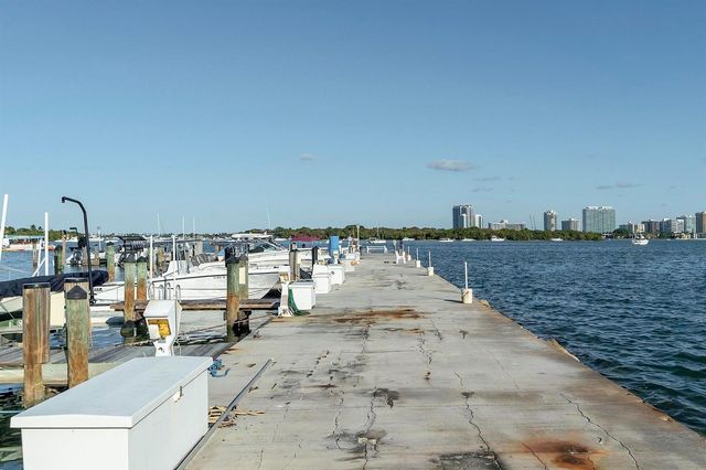 2700 NE 135th Street 31, North Miami, FL 33181
