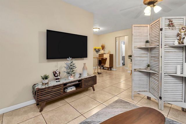 2700 NE 135th Street 31, North Miami, FL 33181