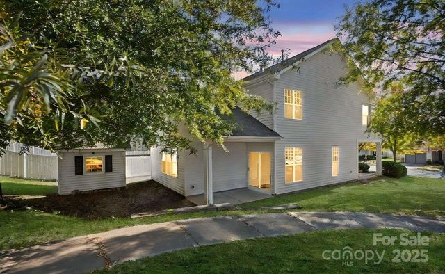 9503 Long Hill Drive, Charlotte, NC 28214