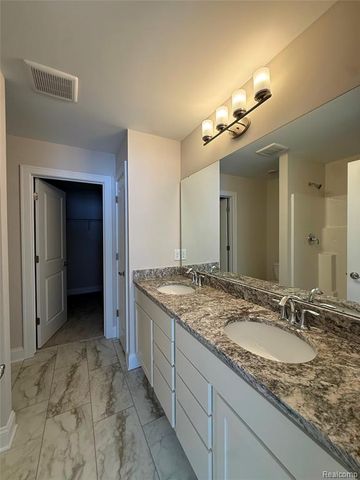 315 Canyon Creek Court 27, Howell, MI 48843