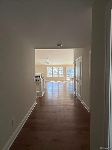 315 Canyon Creek Court 27, Howell, MI 48843