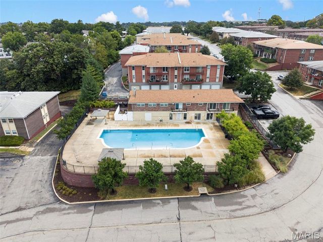 10315 Forest Brook Lane F, St Louis, MO 63146