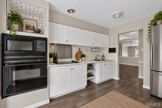 10315 Forest Brook Lane F, St Louis, MO 63146