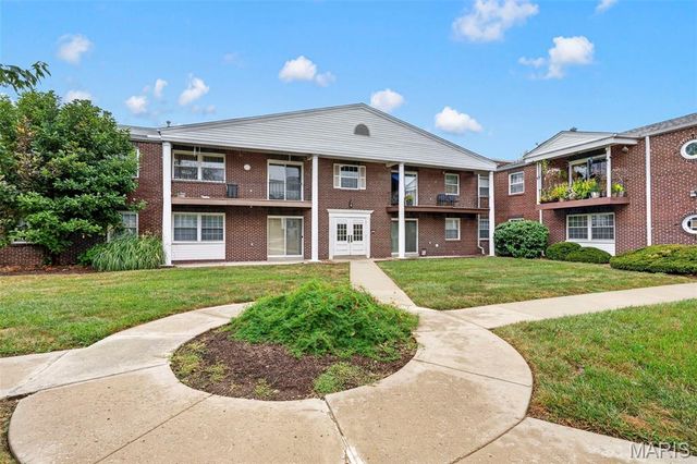 10315 Forest Brook Lane F, St Louis, MO 63146