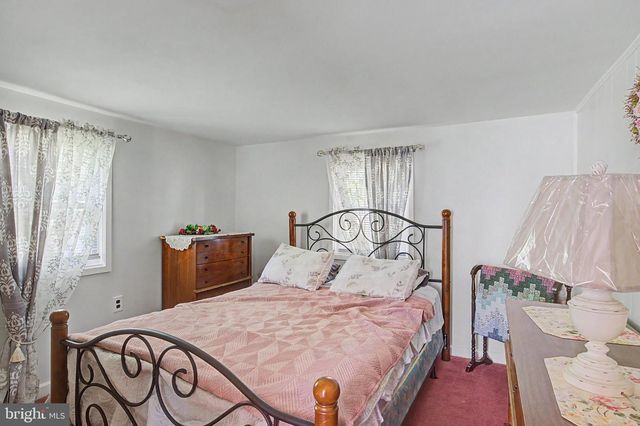 339 BROAD ST, Elmer, NJ 08318