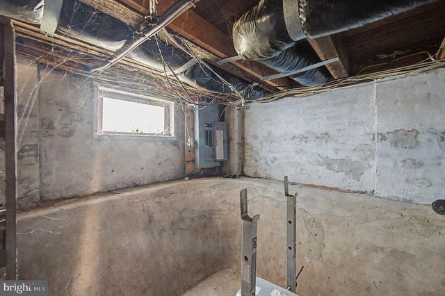 339 BROAD ST, Elmer, NJ 08318