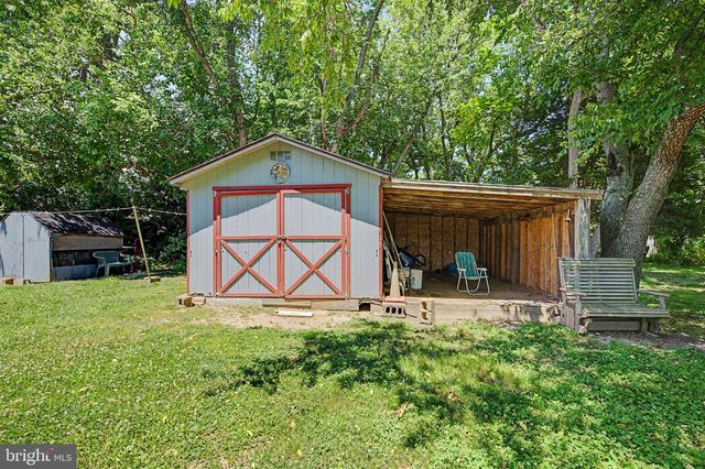 339 BROAD ST, Elmer, NJ 08318