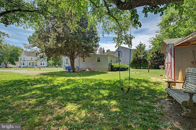 339 BROAD ST, Elmer, NJ 08318