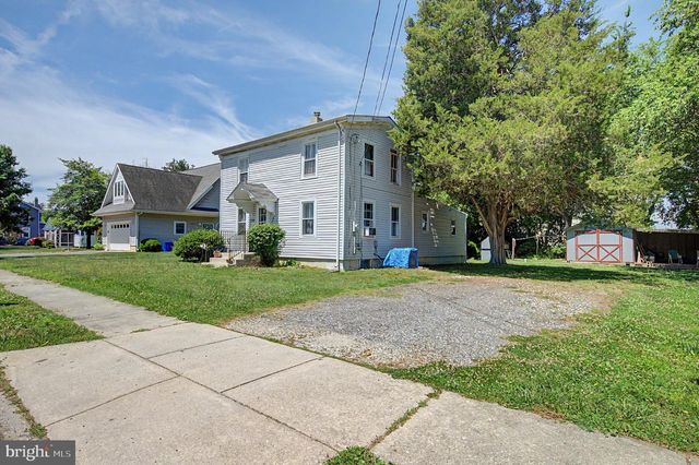 339 BROAD ST, Elmer, NJ 08318