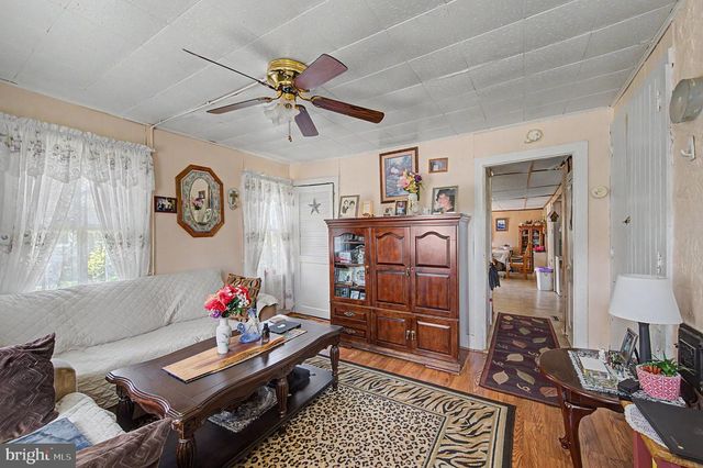 339 BROAD ST, Elmer, NJ 08318